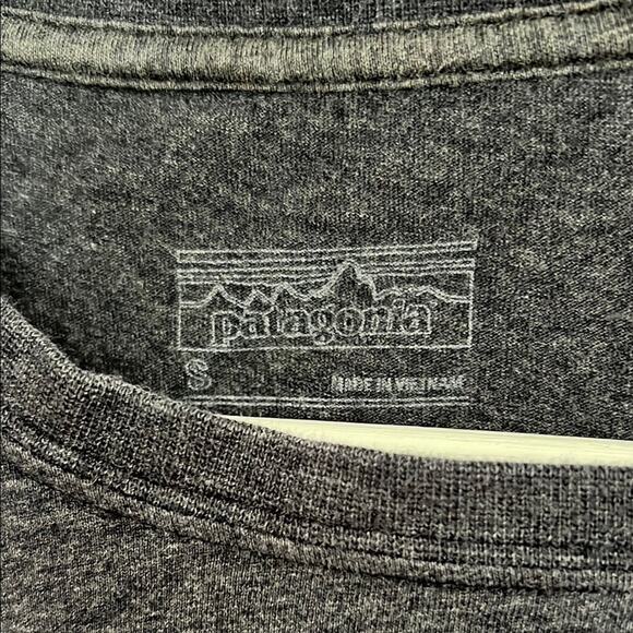 Patagonia Daily T Classic Cotton Dark Grey Men's T-Shirt - Picture 2 of 4